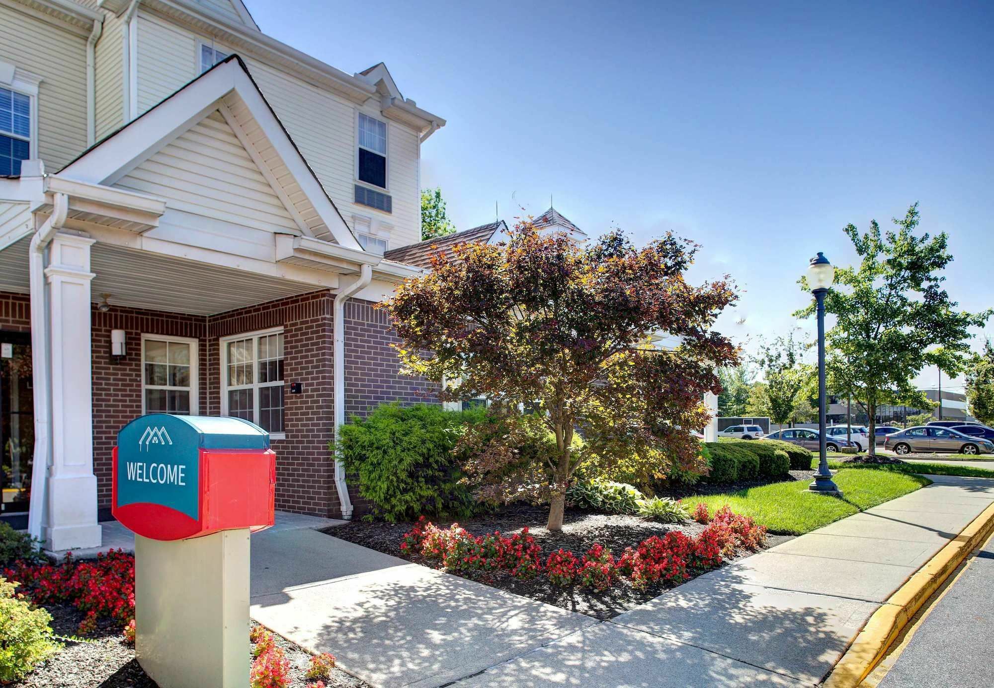 Birch Hills Suites - Blue Ash Exterior foto